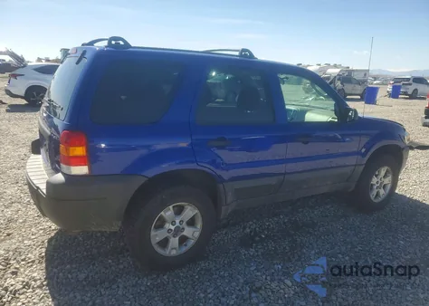 2005 Ford Escape Xlt z USA, uszkodzony, nr VIN 1FMYU93155DA12267